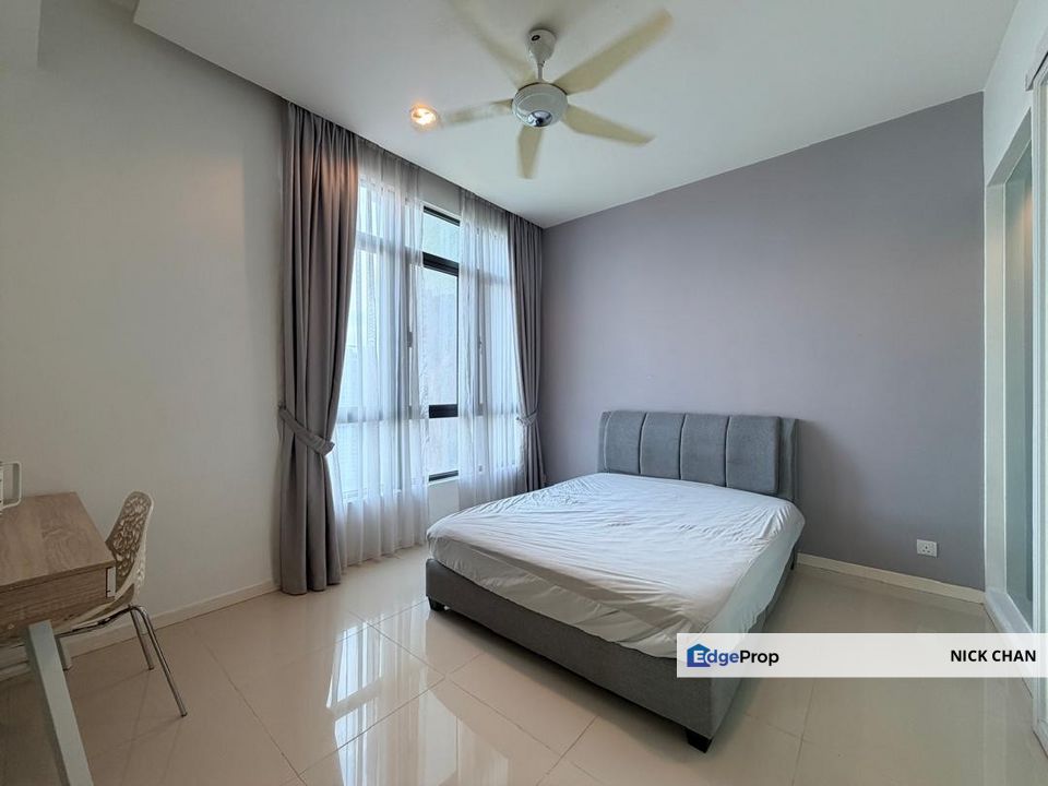 A well-maintained unit is available now at Tropicana Avenue., Selangor, Tropicana