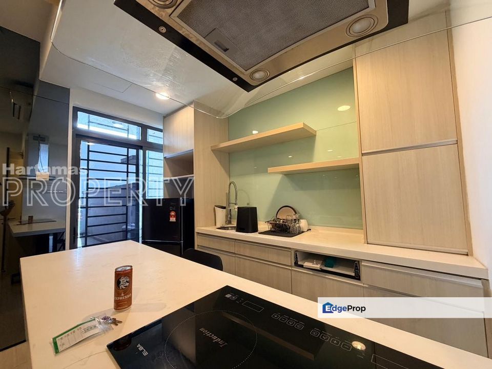 Eve Suite @ Ara Damansara , Link-bridge to Lembah Subang LRT Station, Selangor, 