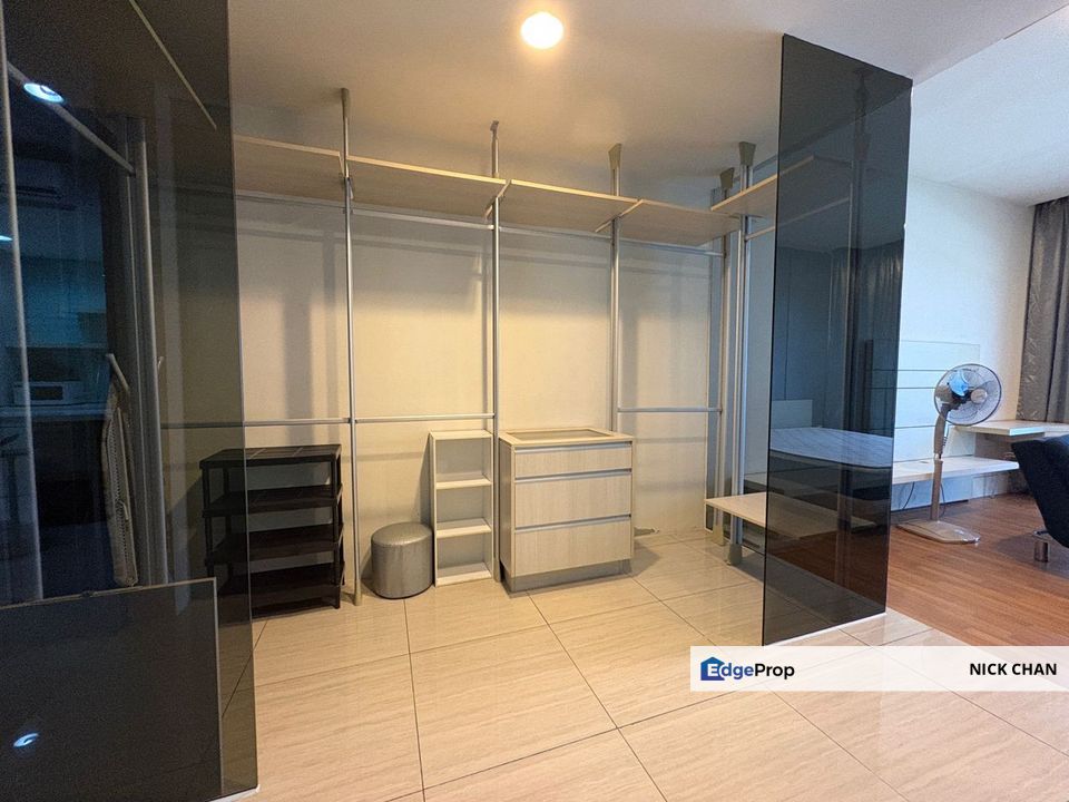 Eve Suite @ Ara Damansara , Link-bridge to Lembah Subang LRT Station 3min from Lobby, Selangor, Ara Damansara