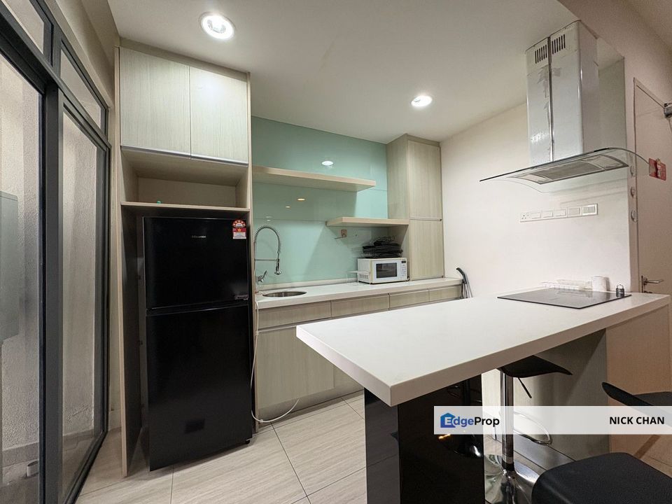 Eve Suite @ Ara Damansara , Link-bridge to Lembah Subang LRT Station 3min from Lobby, Selangor, Ara Damansara