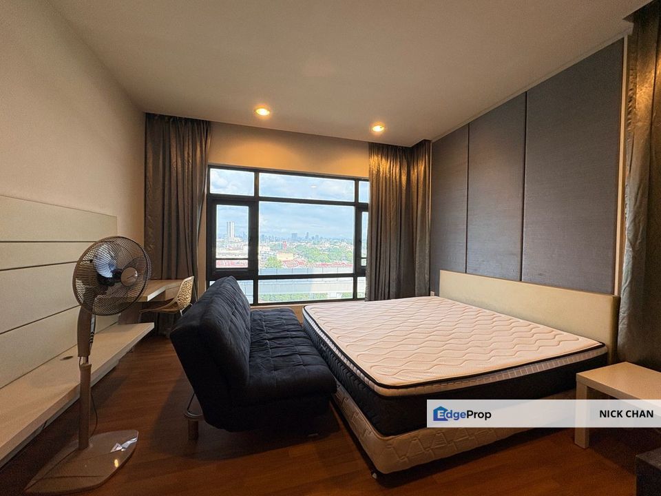 Eve Suite @ Ara Damansara , Link-bridge to Lembah Subang LRT Station 3min from Lobby, Selangor, Ara Damansara