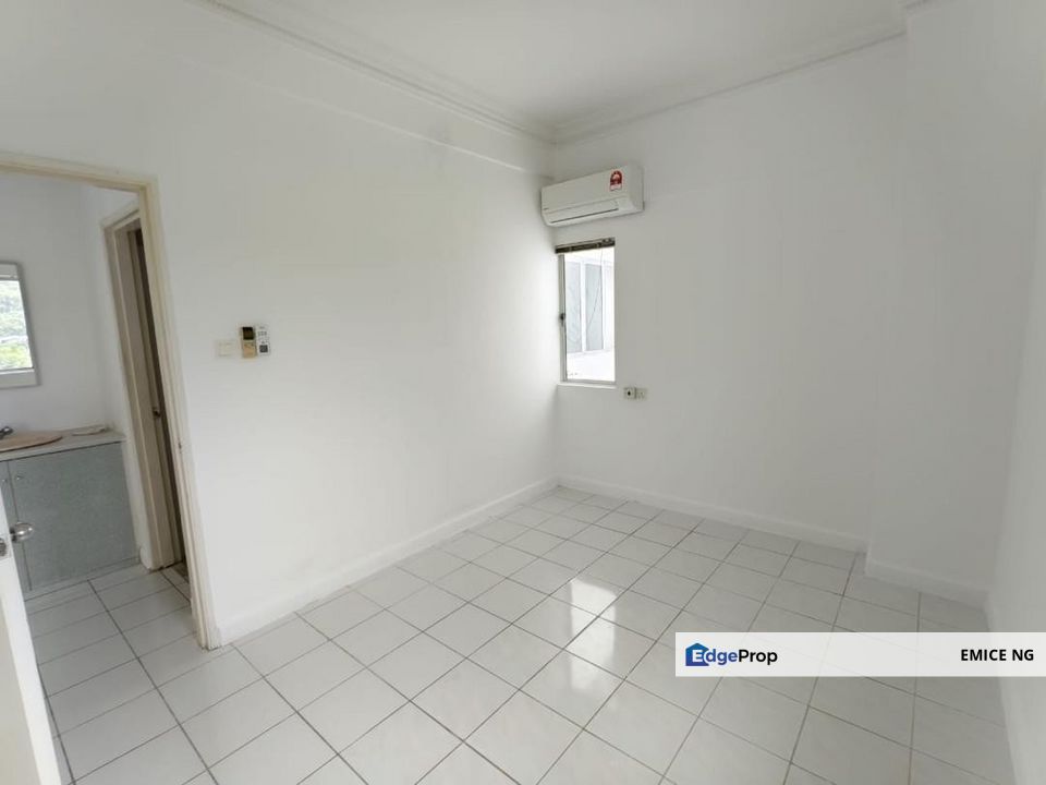 Below Market Value Likas Square Condominium Corner Unit For Sale , Sabah, Likas