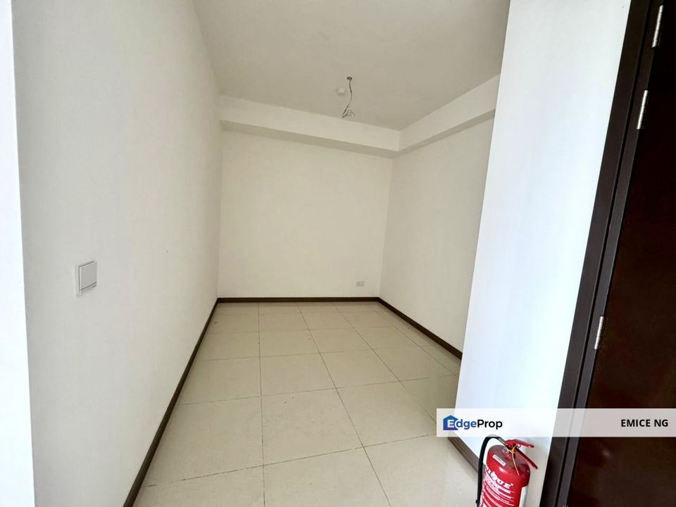 Jesselton Twin Tower Studio Unit High Floor Bare New Unit , Sabah, Kota Kinabalu