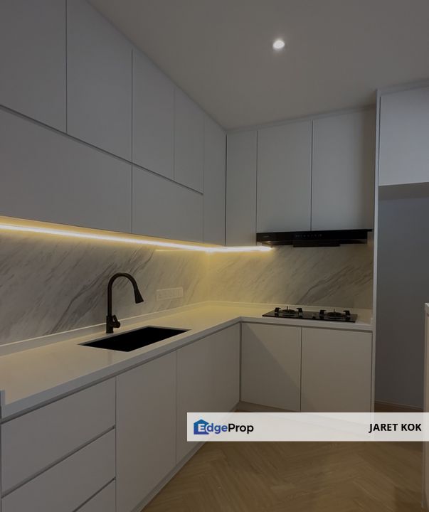 Desar Sri Hartamas, 2-Storey Townshouse Partially Furnished For Sale Modernistic Design, Kuala Lumpur, Sri Hartamas 