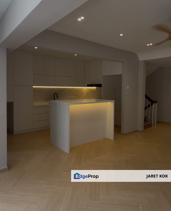 Desar Sri Hartamas, 2-Storey Townshouse Partially Furnished For Sale Modernistic Design, Kuala Lumpur, Sri Hartamas 