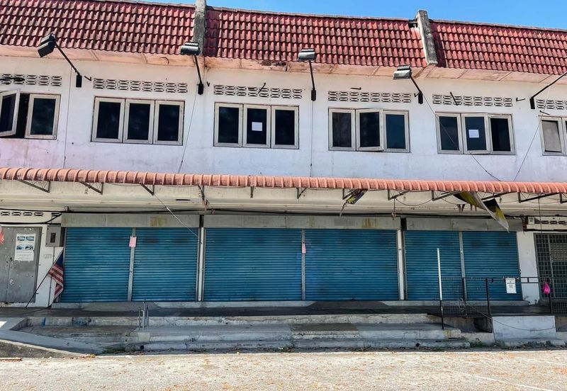 SERI ISKANDAR -  3 Connected 2-Storey Shoplots | Prime Seri Iskandar Location 📍 Taman Maju, Seri Iskandar 