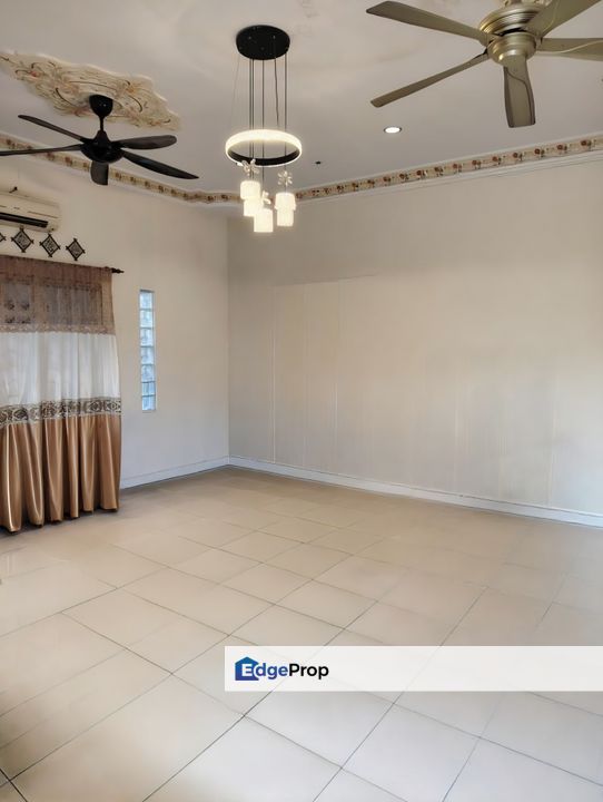 GOMBAK - SPACIOUS BUNGALOW 📍 Jalan Intan, Gombak Setia, Selangor, Gombak