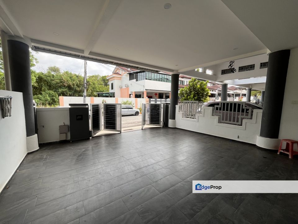 Melaka Ayer Keroh FREEHOLD 2.5 Storey Fully Renovated Below Bank Value, Melaka, Ayer Keroh