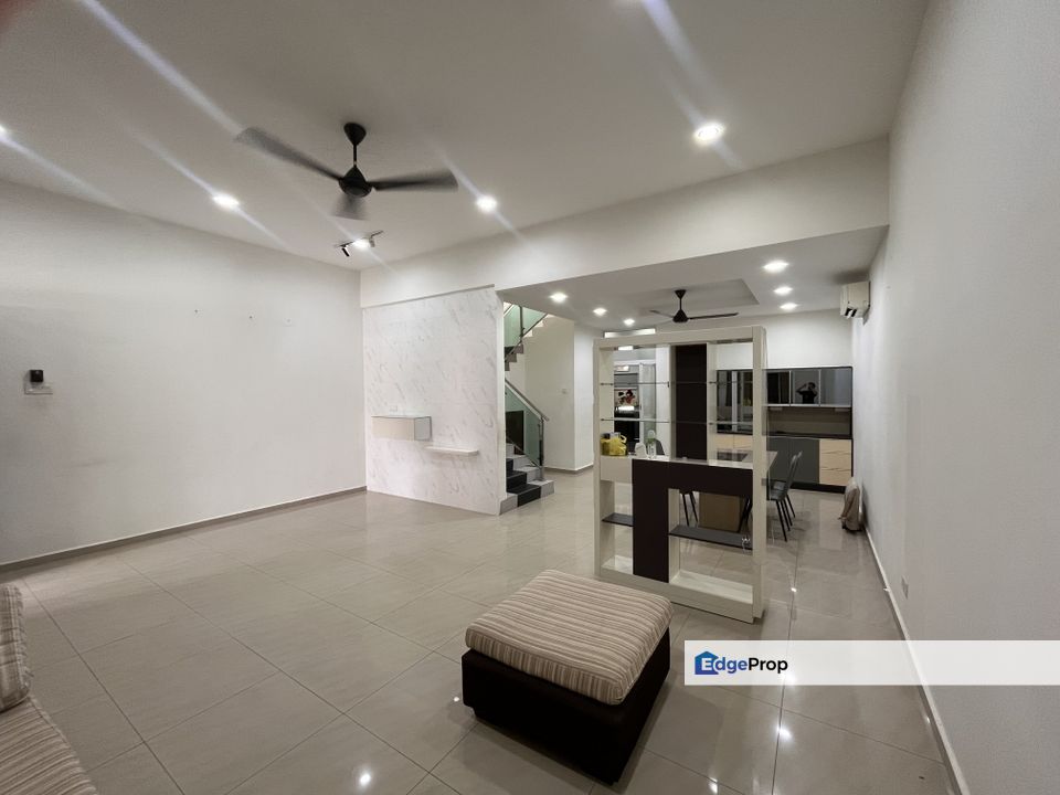 Melaka Ayer Keroh FREEHOLD 2.5 Storey Fully Renovated Below Bank Value, Melaka, Ayer Keroh