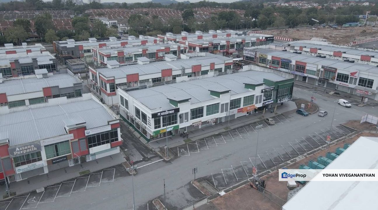 Centrio Commercial Centre , Tenanted Commercial Investment | End Lot 2401 sqft | Mydin Seremban 2 | Freehold, Negeri Sembilan, Seremban