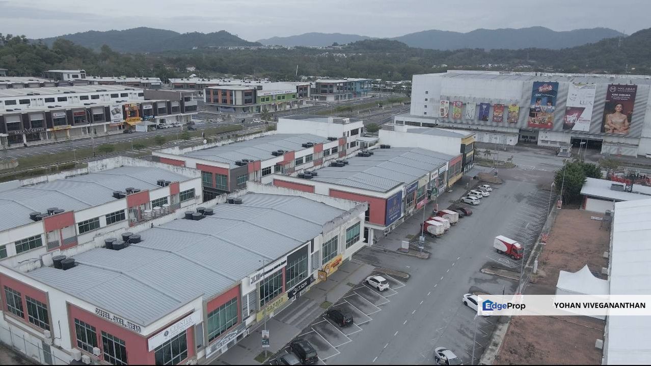 Centrio Commercial Centre , Tenanted Commercial Investment | End Lot 2401 sqft | Mydin Seremban 2 | Freehold, Negeri Sembilan, Seremban