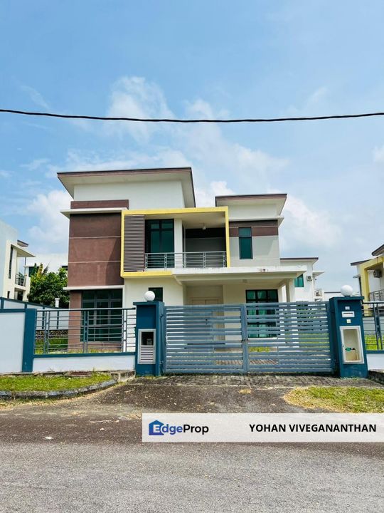 TAMAN VISTA KIRANA - HUGE 7,933 SQFT BUNGALOW | GATED & GUARDED | BELOW RM1MIL | AYER KEROH, Melaka, Melaka Tengah