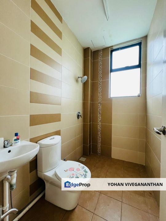 TAMAN VISTA KIRANA - HUGE 7,933 SQFT BUNGALOW | GATED & GUARDED | BELOW RM1MIL | AYER KEROH, Melaka, Melaka Tengah