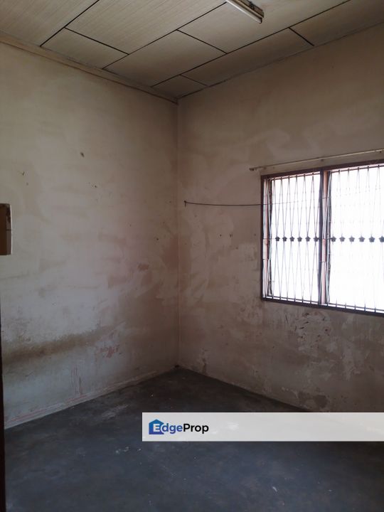 Taman Senangin Perai 1 storey semi detach house for rent, Penang, Seberang Perai