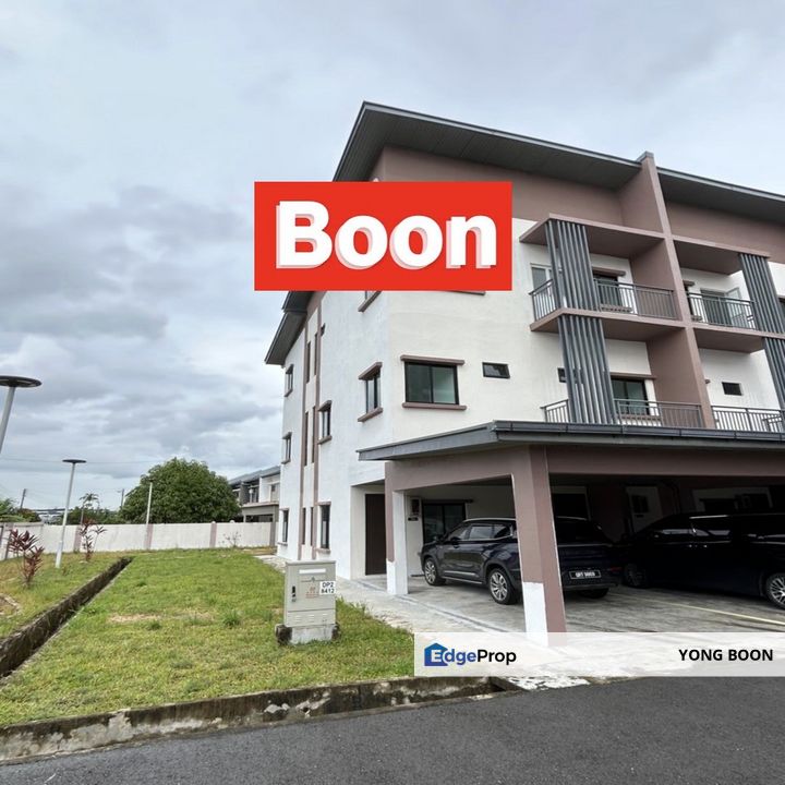 Brand New D'Everglades 4 Town House For Sale @ KUCHING, Sarawak, Kuching