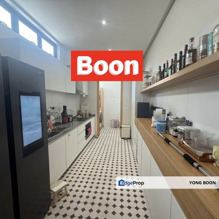 North Greenwich Big Corner Unit at 3rd Miles For Rent @ KUCHING, Sarawak, Kuching