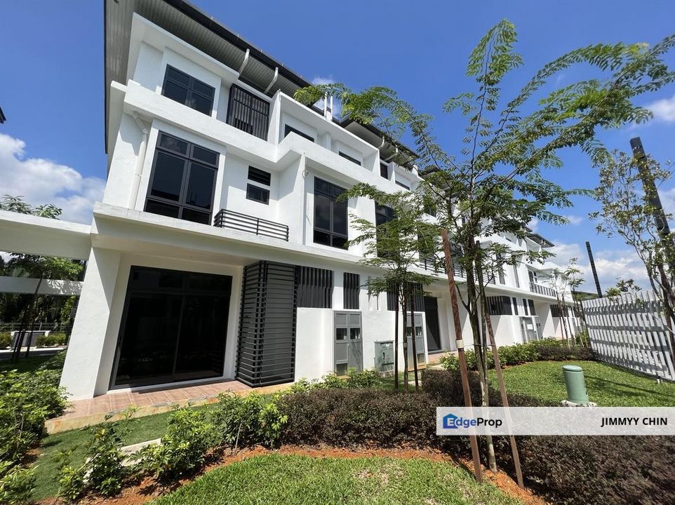 Very Cheap/ Alyvia residence/ Townhouse/ Upper unit/ 4 bedroom/ 1582 sqft, Sarawak, Kuching