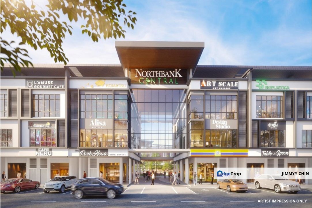 Very Cheap/ Northbank Central/ New 3 storey/ Strata title/ near Regency hospital, Sarawak, Kuching