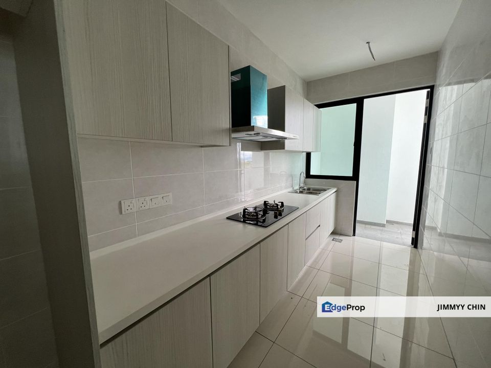 Cheap/ Rivervale 3 storey penthouse/ 4198 sqft/ 6 bedroom/ nice unit, Sarawak, Kuching