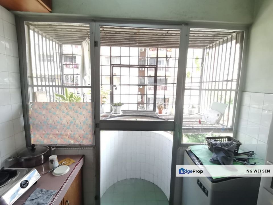 Meadow Park 3 Kuchai Lama Renovated Corner Unit Ready for Sale Now, Kuala Lumpur, Kuchai Lama