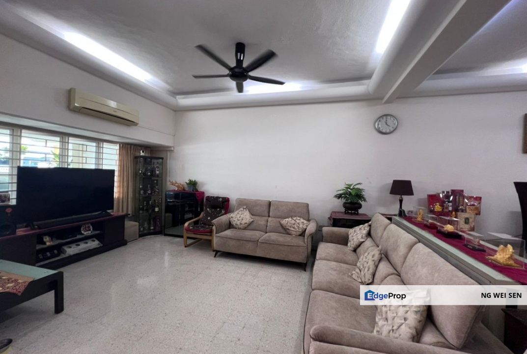 SS18 Subang Jaya Double Storey Terrace House Freehold Near LRT Station Ready for Sale, Selangor, Subang Jaya