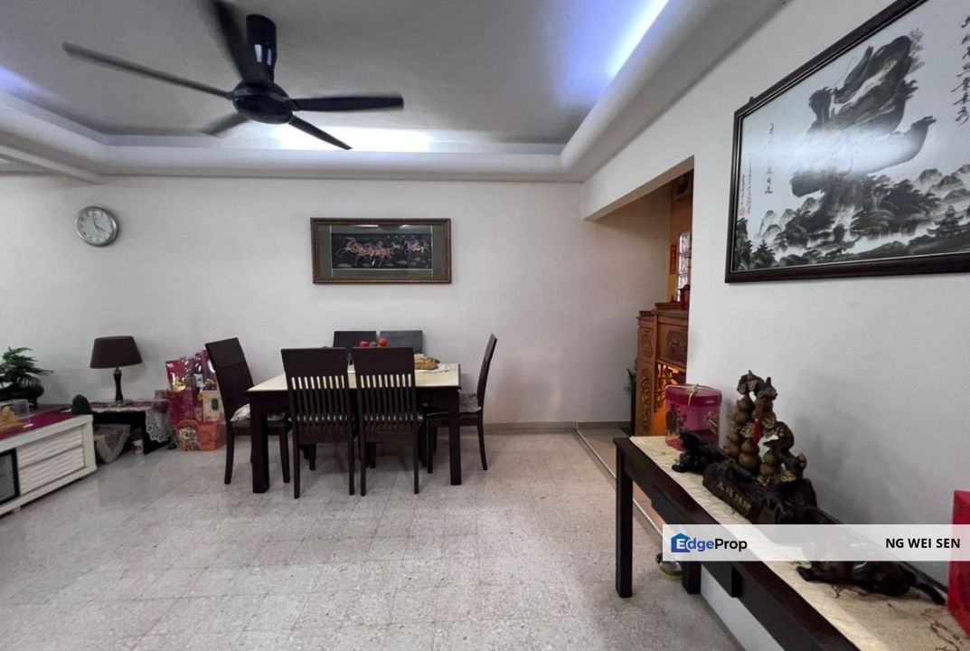 SS18 Subang Jaya Double Storey Terrace House Freehold Near LRT Station Ready for Sale, Selangor, Subang Jaya