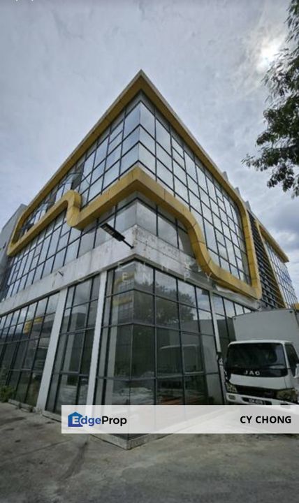 Big semi d Factory at Kajang near highway , Selangor, Kajang