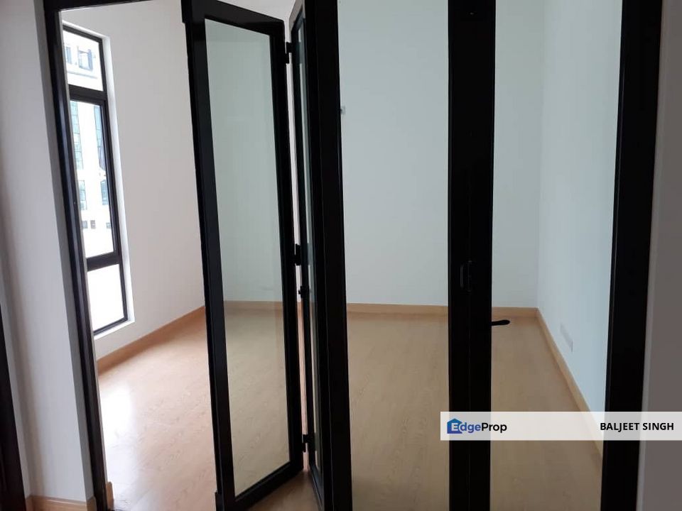 LUXURY AT ITS PEAK- 4 STOTEY SEMI-D FOR SALE, Selangor, Subang Jaya