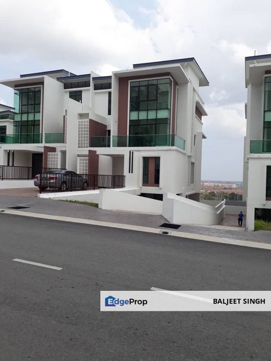 LUXURY AT ITS PEAK- 4 STOTEY SEMI-D FOR SALE, Selangor, Subang Jaya