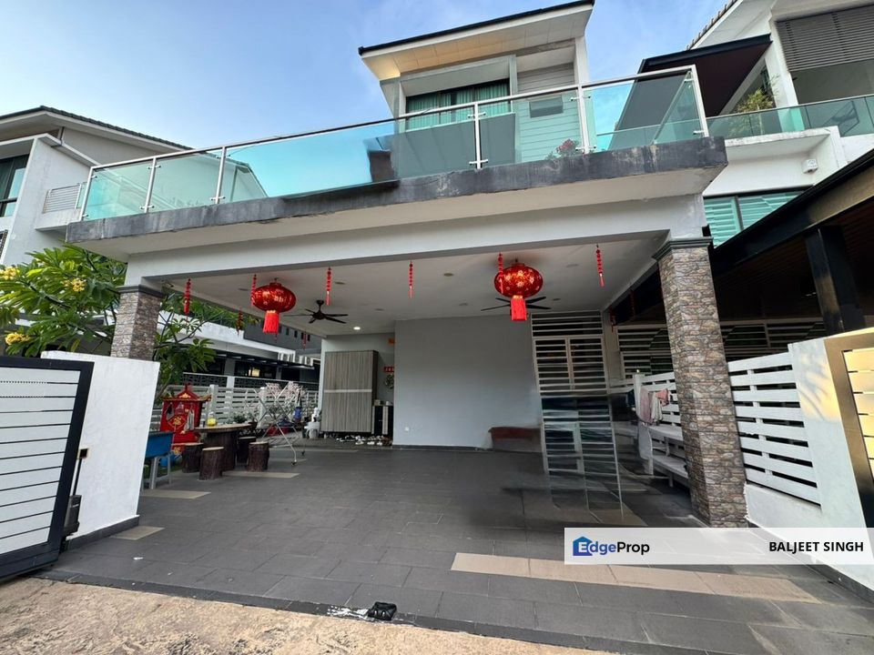 ENDLOT 3 STOREY SUPERLINK WITH HUGE BUILT-UP, Selangor, Shah Alam