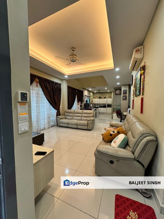 ENDLOT 3 STOREY SUPERLINK WITH HUGE BUILT-UP, Selangor, Shah Alam