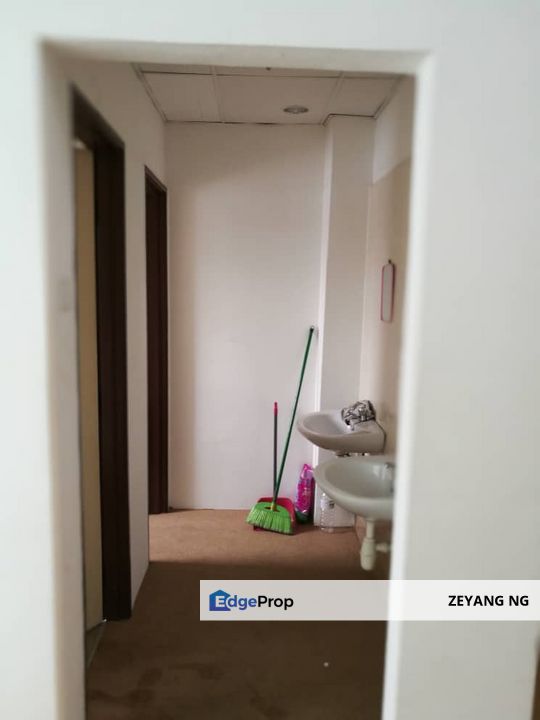 office to let, USJ 1 near LRT, opposite Damen shopping Centre, Selangor, Subang Jaya