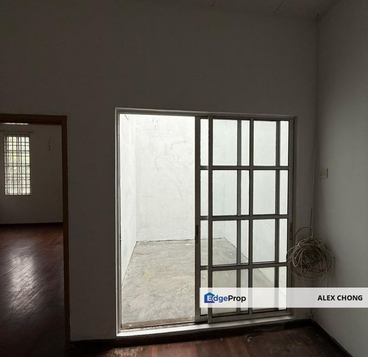 Villa Damansara Terrace for sale, Kota Damansara nearby amenities, Selangor, Kota Damansara