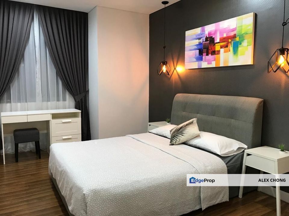 Mercu Summer Suites KLCC fully furnish for sales, Below Bank Value, Kuala Lumpur, KL City