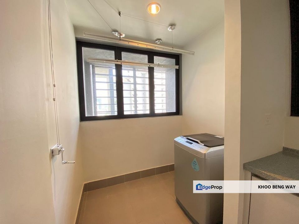 3+1 Rooms Family Size unit with Big Living Room and Balcony, Selangor, Petaling Jaya