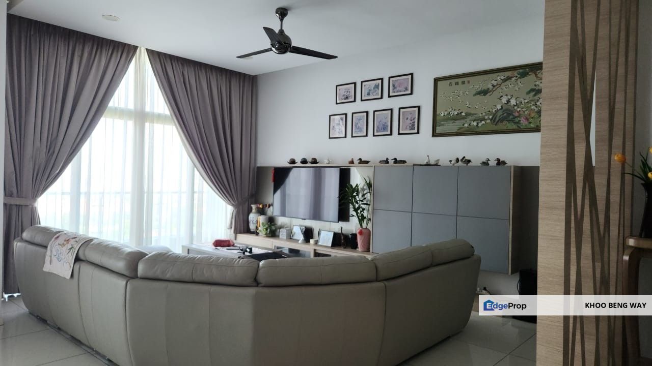 Mid Floor Fully Furnished Well Maintained Family Size Unit, Selangor, Tropicana
