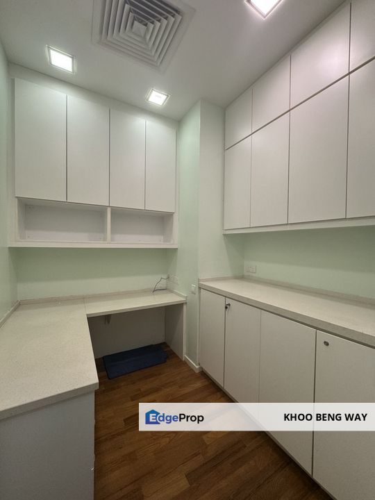 Big Size Well Maintained Unit Available for Sale, Selangor, Tropicana