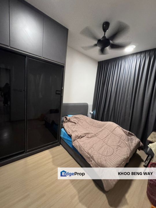 Mid-High Floor Partial Furnished Unit Facing Facilities, Selangor, Petaling Jaya