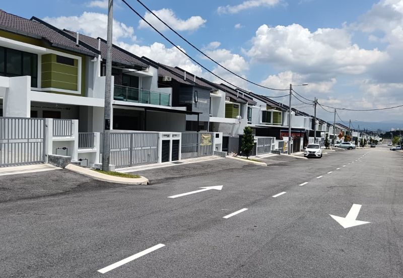 Akina