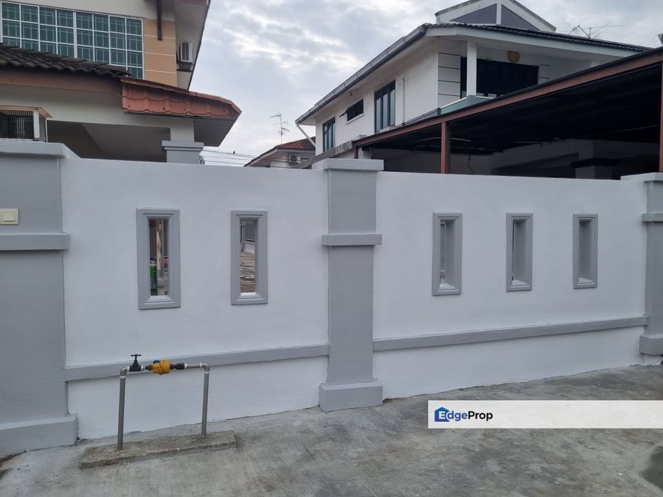 Taman gaya house for sale , Johor, Ulu Tiram