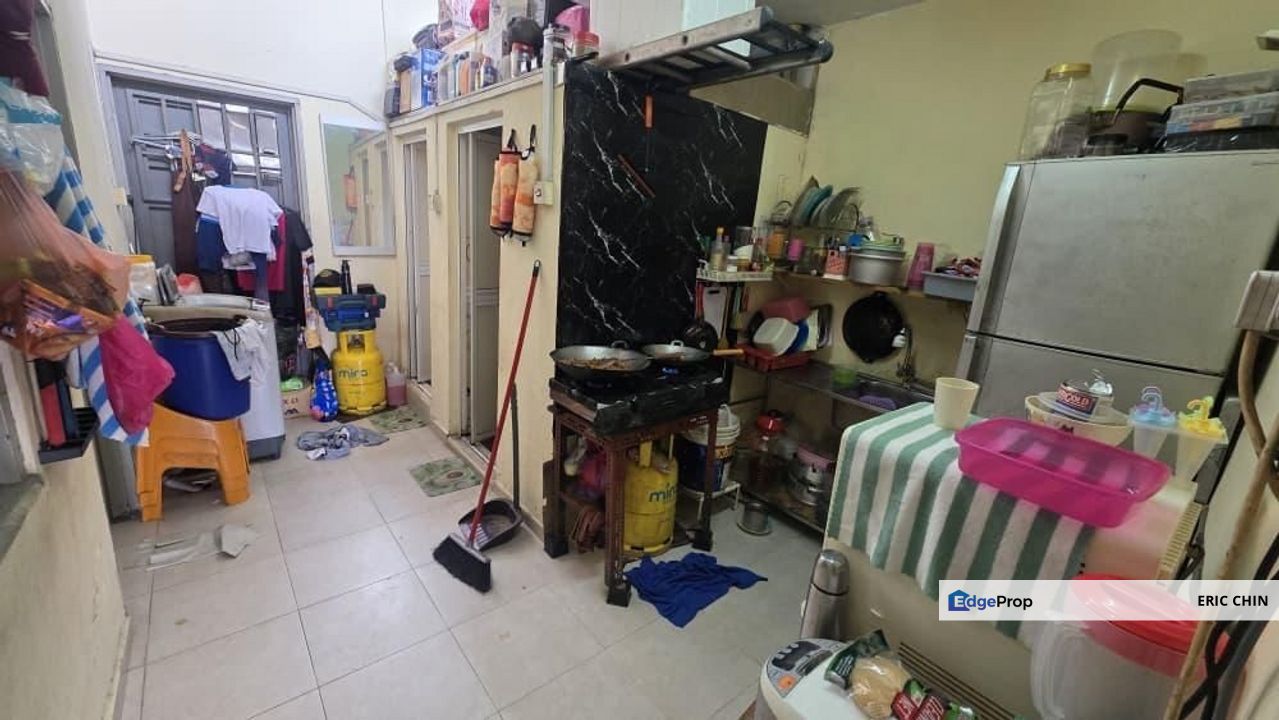 Full Loan @ single storey low cost @ Taman Dahlia, Johor, Tampoi