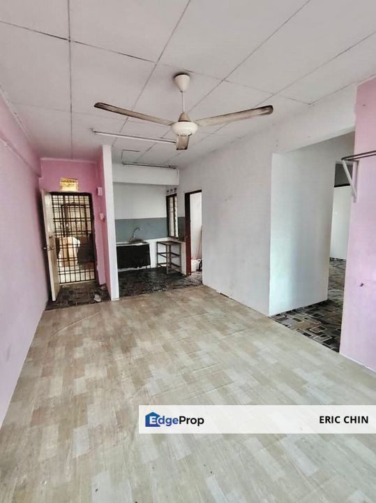 For Sale 155k @ Flat Taman Sri Plentong @ 3 rooms, Johor, Plentong