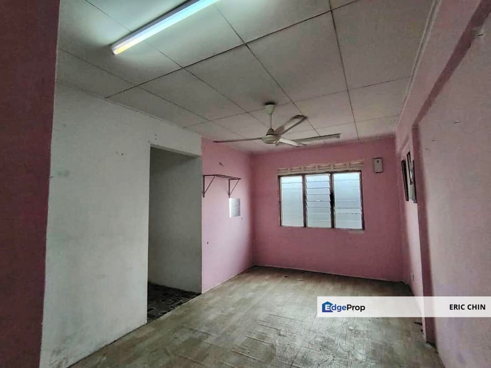 For Sale 155k @ Flat Taman Sri Plentong @ 3 rooms, Johor, Plentong