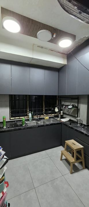 Taman Putri Jaya Three Storey Terrace House, Selangor, Batu 9th Cheras