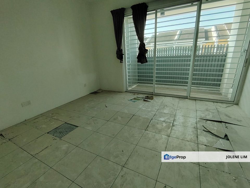 Taman Nadayu Double Sty Terrace House, Selangor, Kajang