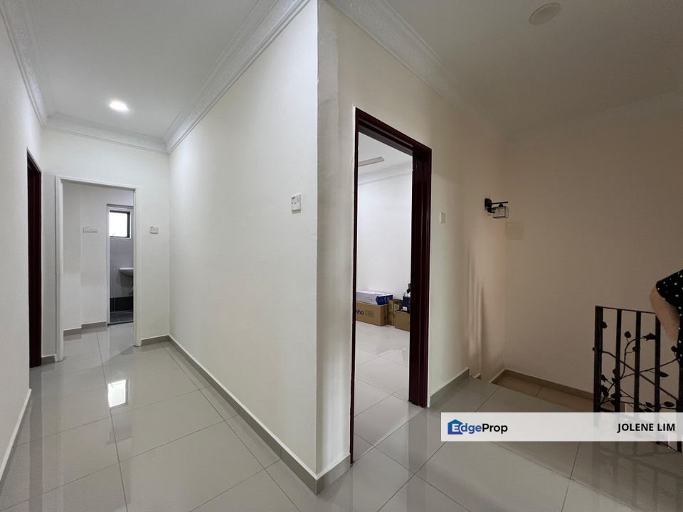 Bandar Mahkota Cheras CORNER Double Sty Terrace, Selangor, Cheras