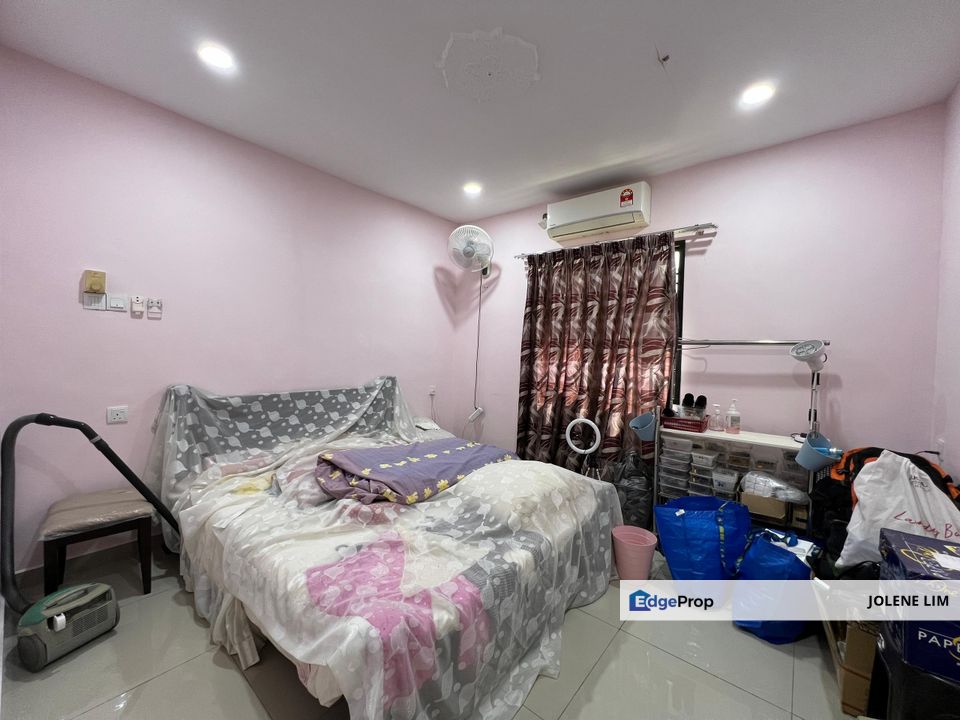 Bandar Mahkota Cheras CORNER Double Sty Terrace, Selangor, Cheras