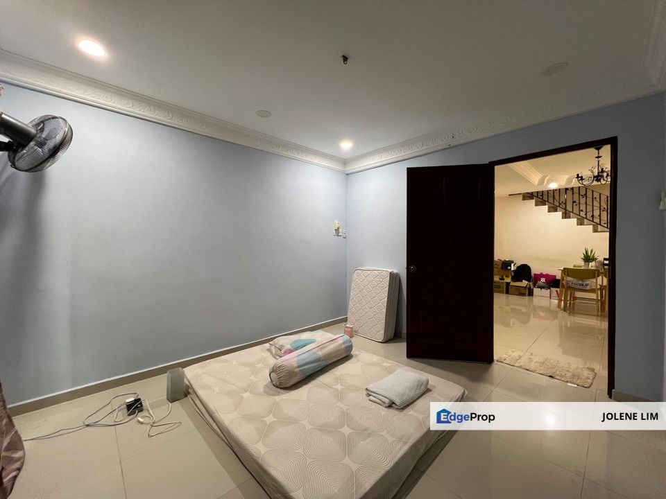Bandar Mahkota Cheras CORNER Double Sty Terrace, Selangor, Cheras