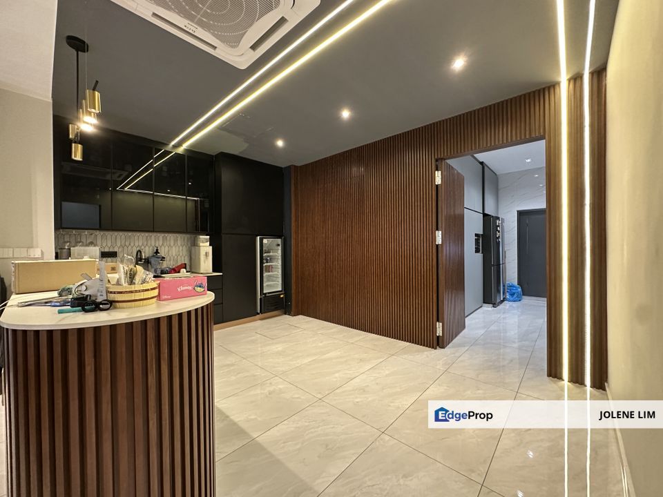 Bandar Mahkota Cheras CORNER Townhouse, Selangor, Cheras