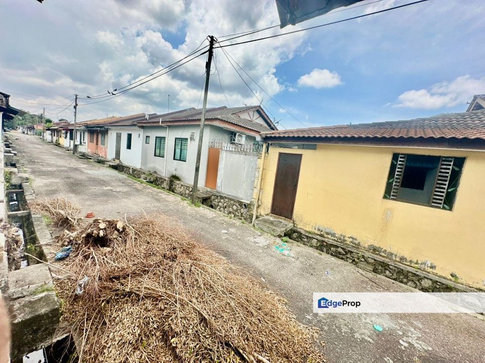 Taman Rinting Masai Single storey landed house end lot, Johor, Johor Bahru
